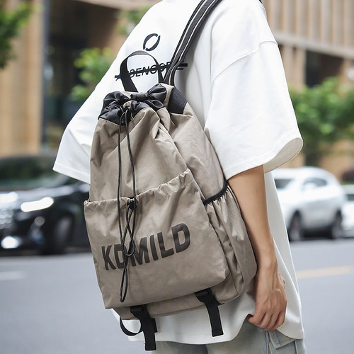 轻便运动徒步登山包旅行双肩包