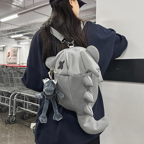 鲨鱼背包设计感骑行双肩包