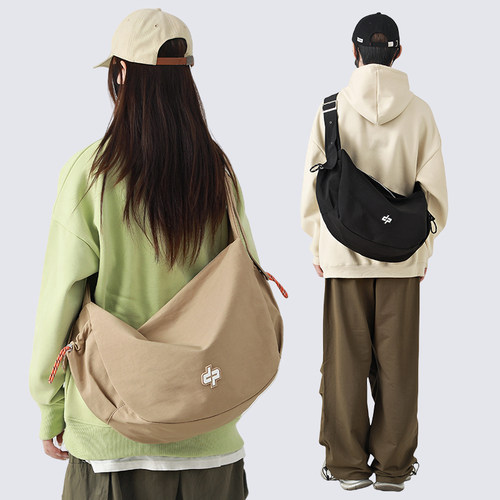 原创运动斜挎包休闲通勤背包