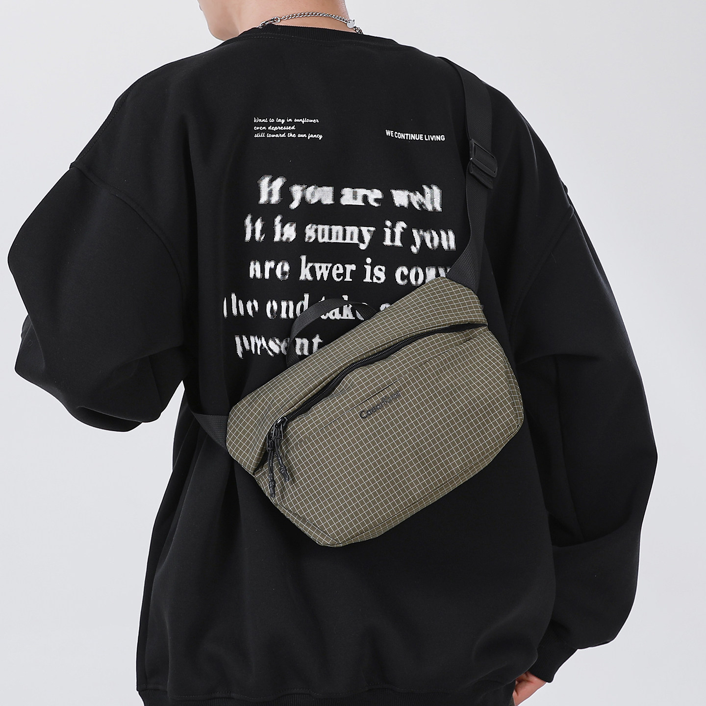 户外小挎包运动骑行背包男款通勤男包斜挎包ins潮牌百搭单肩包女