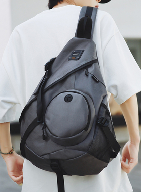 弓箭包原创大容量旅行单肩包男运动骑行背包户外轻便斜挎包通勤包