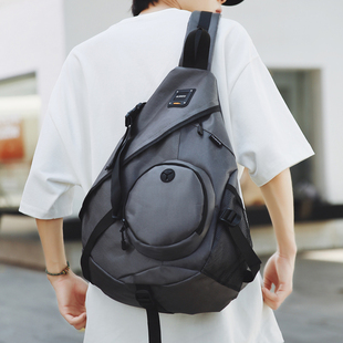 弓箭包原创大容量旅行单肩包男运动骑行背包户外轻便斜挎包通勤包