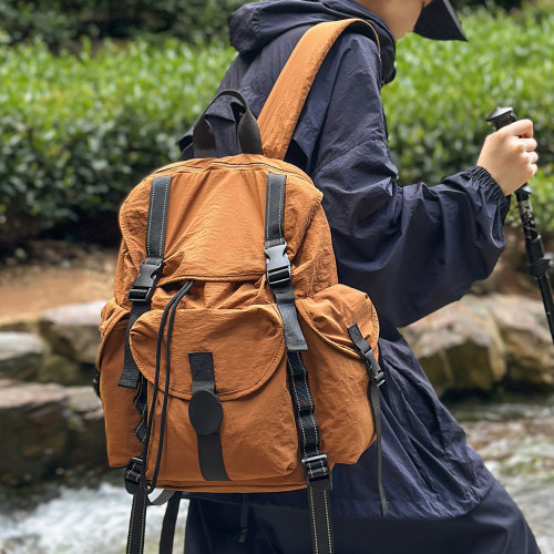 户外徒步旅行包大容量双肩包