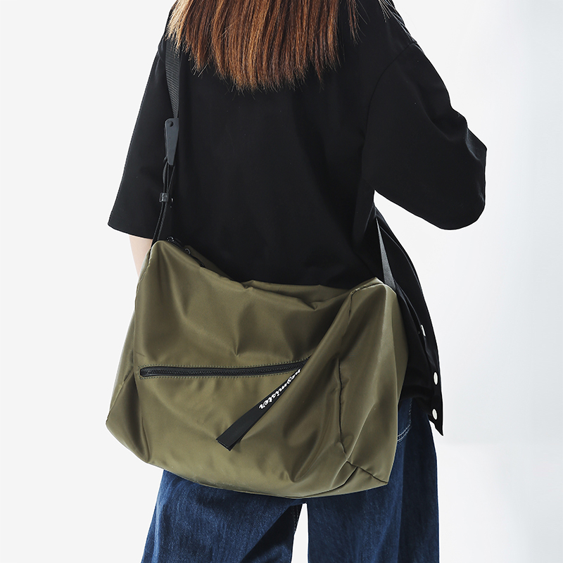 机能斜挎包潮牌通勤背包