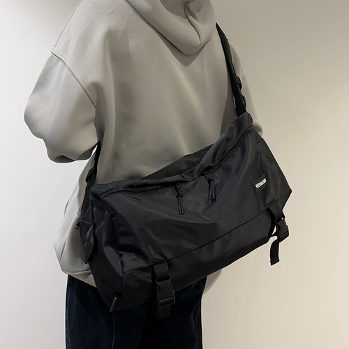 短途旅行包轻便通勤斜挎包