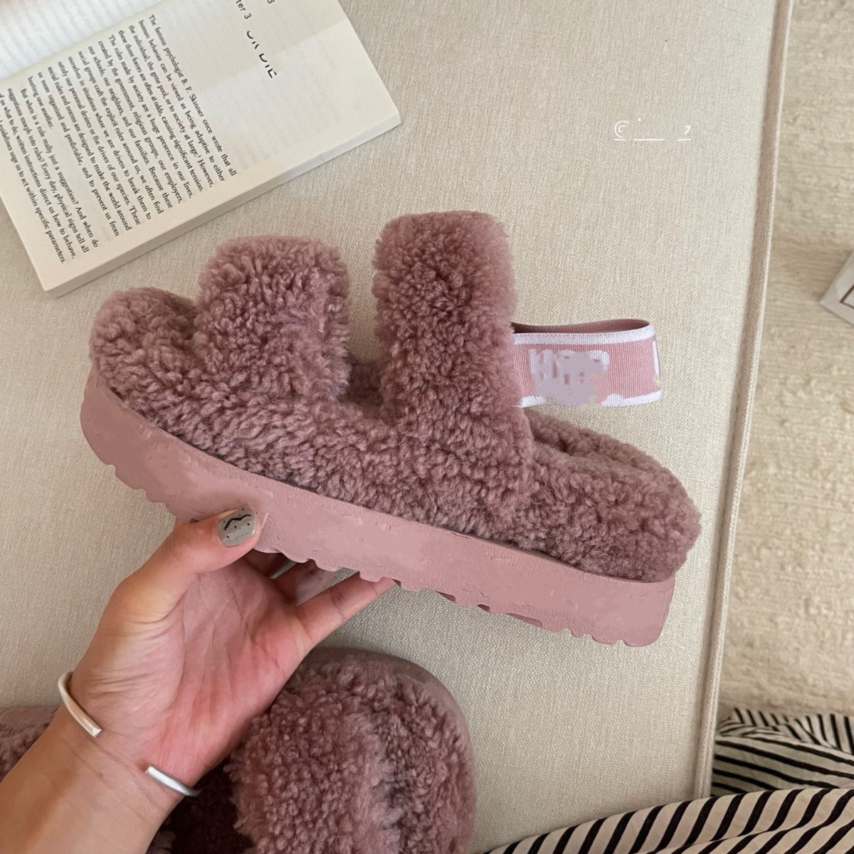 河南桑坡雪地靴女羊皮毛一体松糕厚底二字羊羔毛毛拖鞋INS