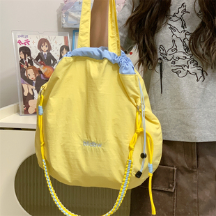 韩版尼龙防水束口单肩包轻便户外速干拼色大容量休闲托特包旅行包