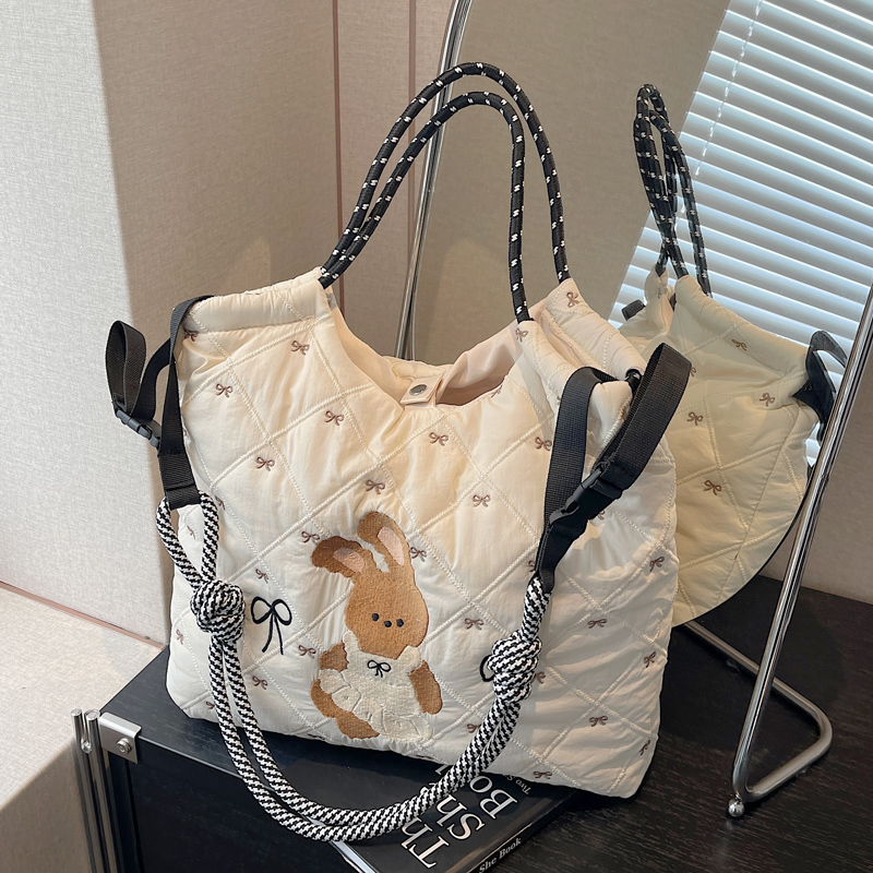 日系卡通棉服包包女2025新款潮流刺绣兔子大容量托特包休闲单肩包