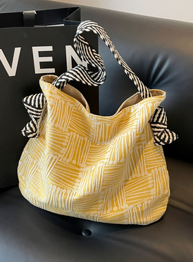 小众休闲单肩包女包韩系新款夏季大容量条纹帆布包ins通勤斜挎包