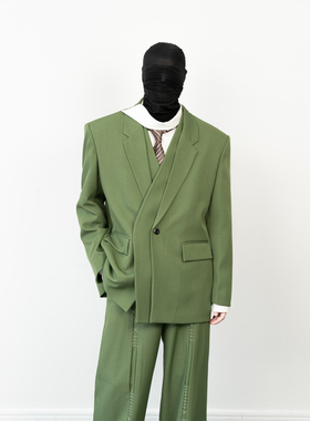 示昱2025春季新款多巴胺绿色假两件西服外套男潮牌高级感西装套装