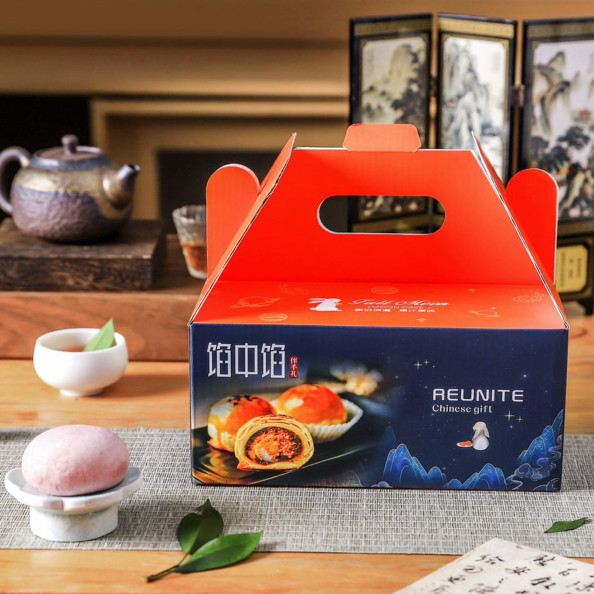 中秋馅中馅月饼台州特产蛋黄酥红月饼