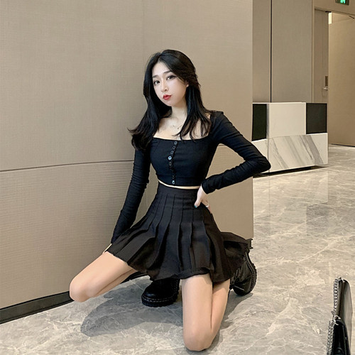 Real price Hong Kong wind long sleeve square collar straight button umbilical T-shirt + A-bag buttock skirt half-length skirt suit