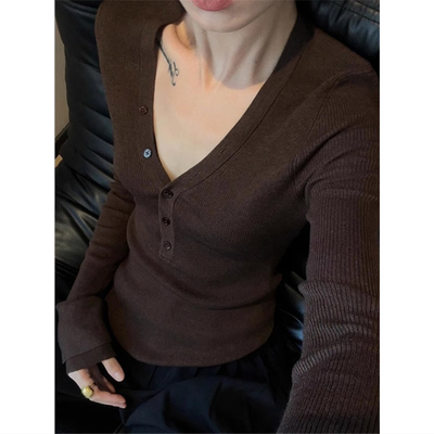 秋冬季高级感气质v领修身显瘦长袖打底针织衫上衣低领内搭毛衣女