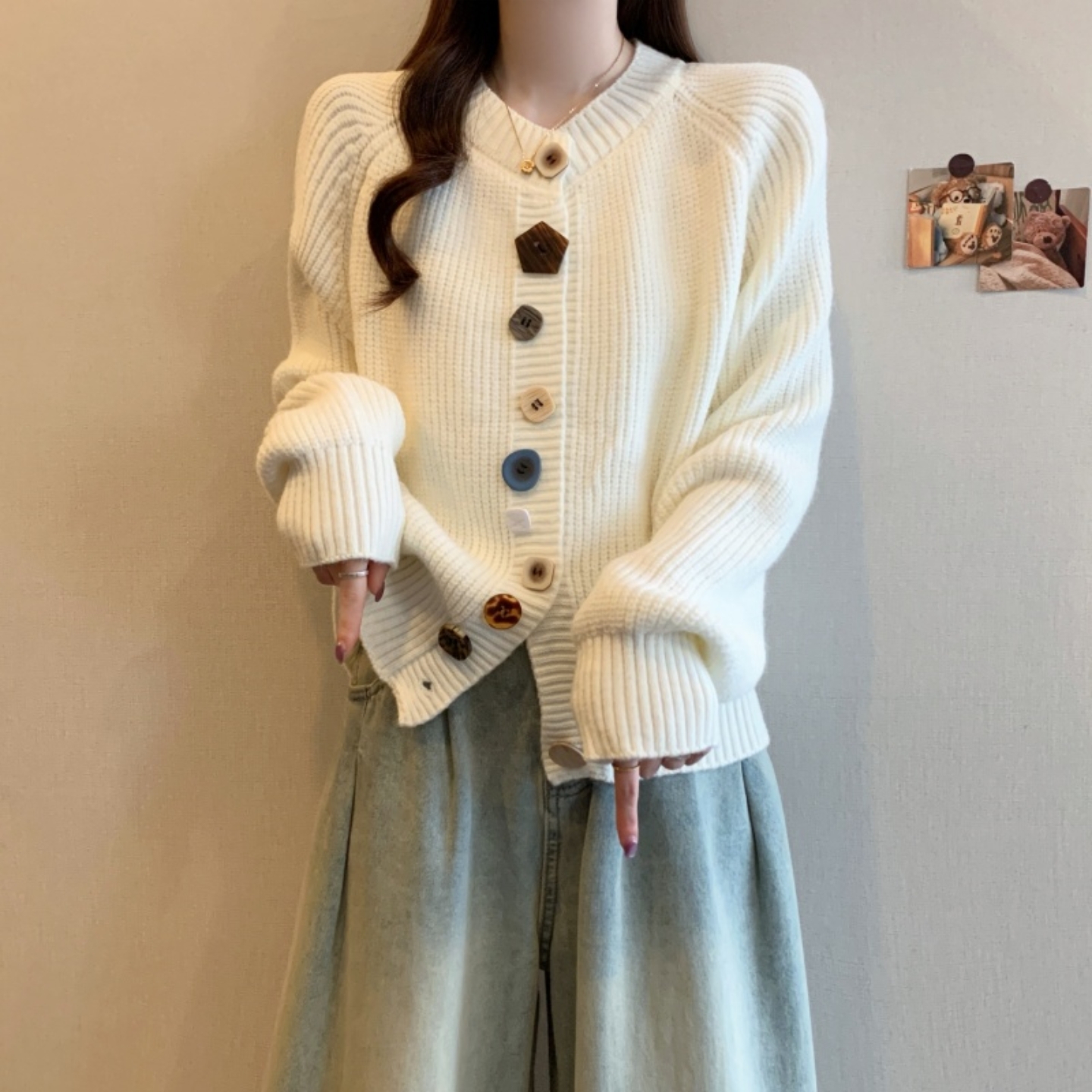 小众设计感彩扣毛衣开衫女秋冬韩系独特超好看小个子外套针织上衣