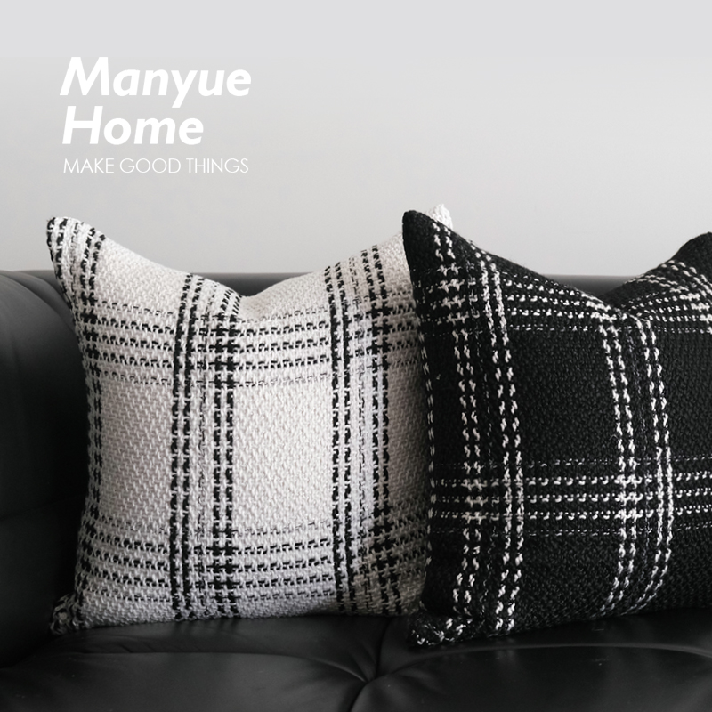 羽丝棉卧室床头格纹抱枕