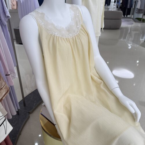 AM44C682爱慕女士春夏超薄蕾丝领口棉质无袖长睡裙899