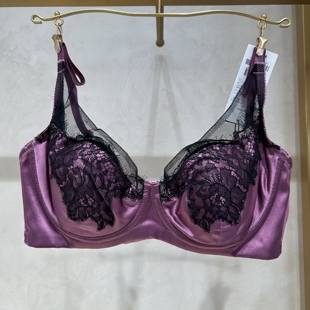 爱慕高端LACLOVER兰卡文 LC13XW1性感蕾丝超薄花瓣杯显小文胸。