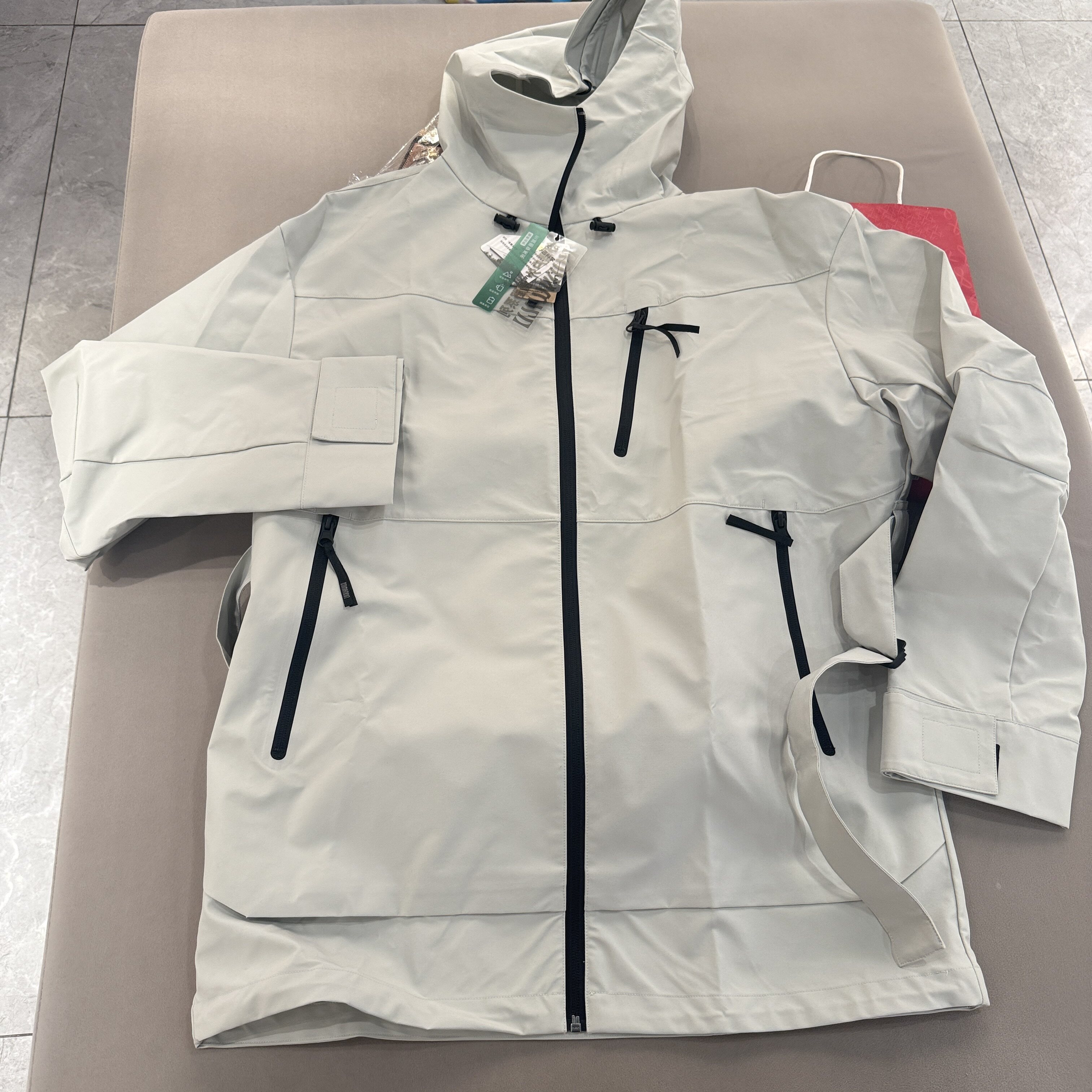 专柜正品爱慕BODYWILD保迪 ZBN81AR4A户外防风防雨衣男士冲锋衣