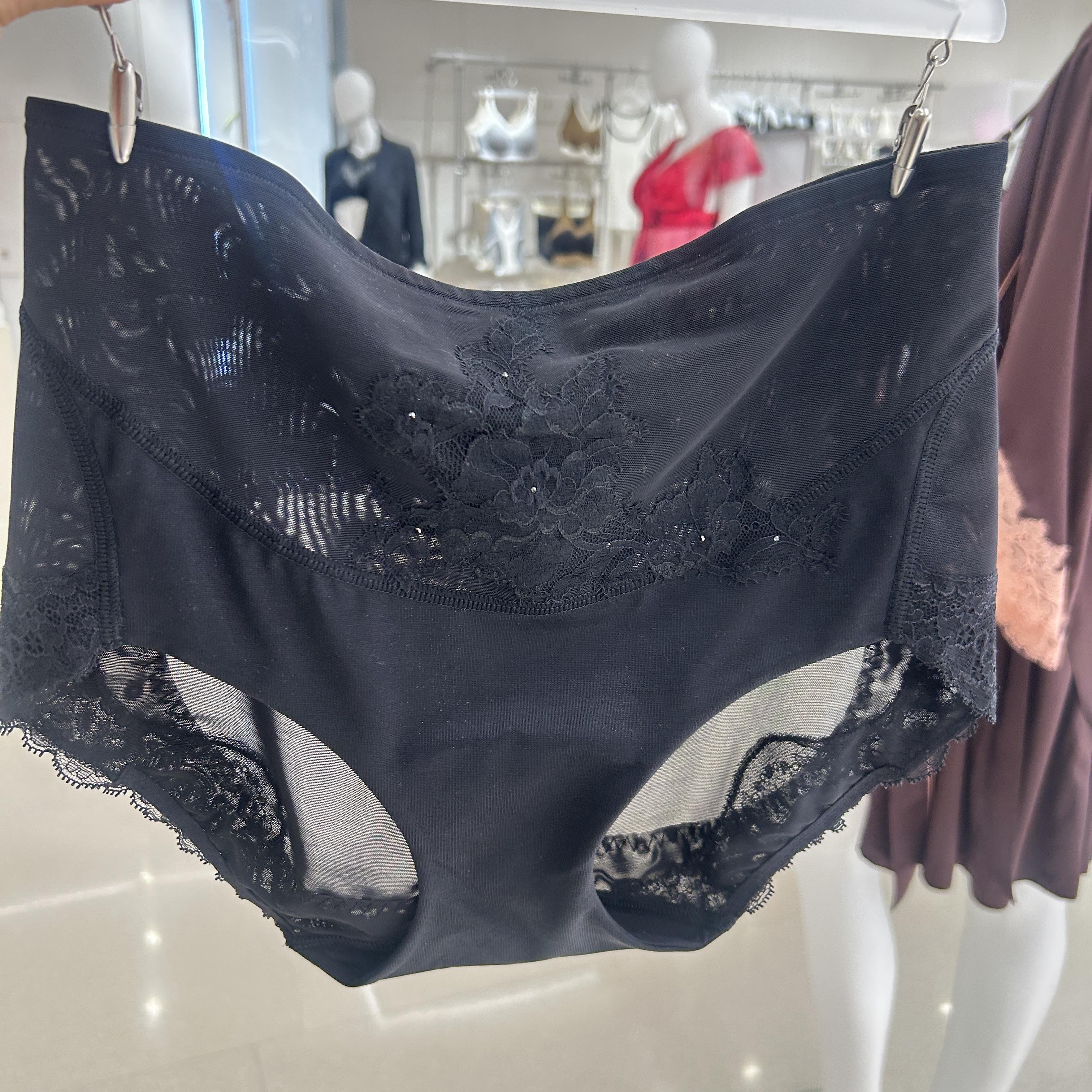 爱慕美体25辰花雾屿棉质底档性感蕾丝高腰平角塑裤AD330521