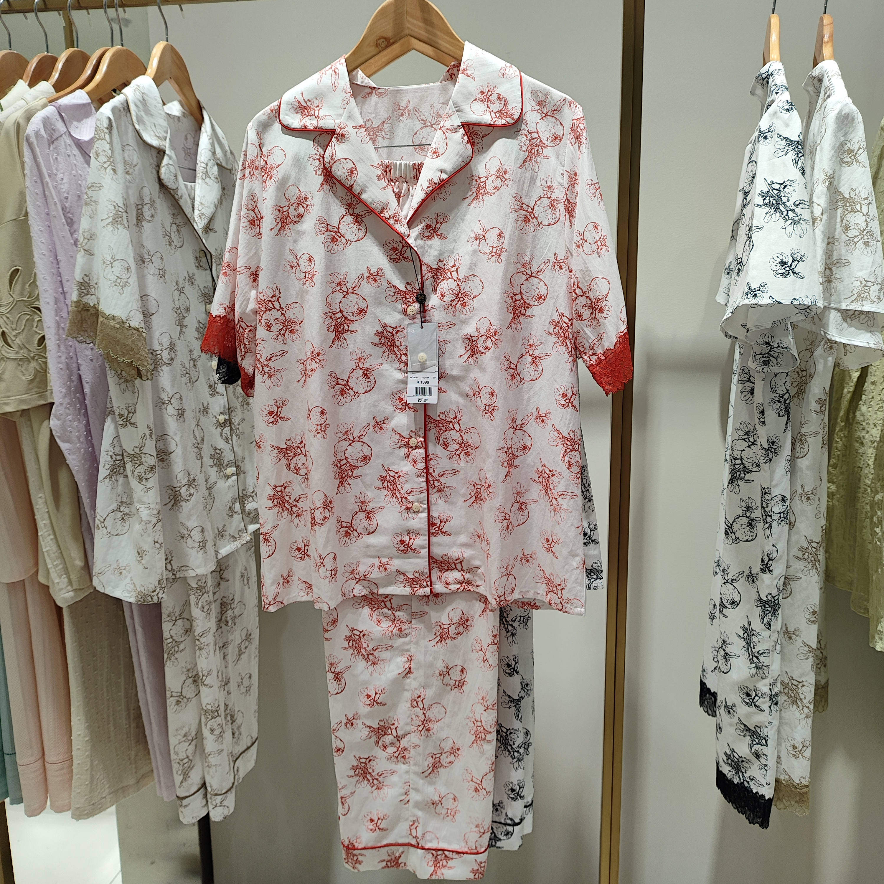 专柜直发华歌尔WD20A5女式 薄款 亲肤透气短袖分体家居服1399