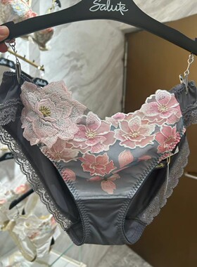 华歌尔高端Salute日产刺绣花朵LP37F4中低腰女士三角内裤780