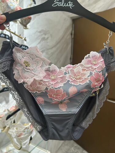 华歌尔女士家居裙性感