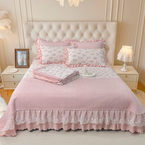 2025新款韩版双层纱蕾丝边夹棉绗缝床盖款四件套单件床裙三件套新 - 封面