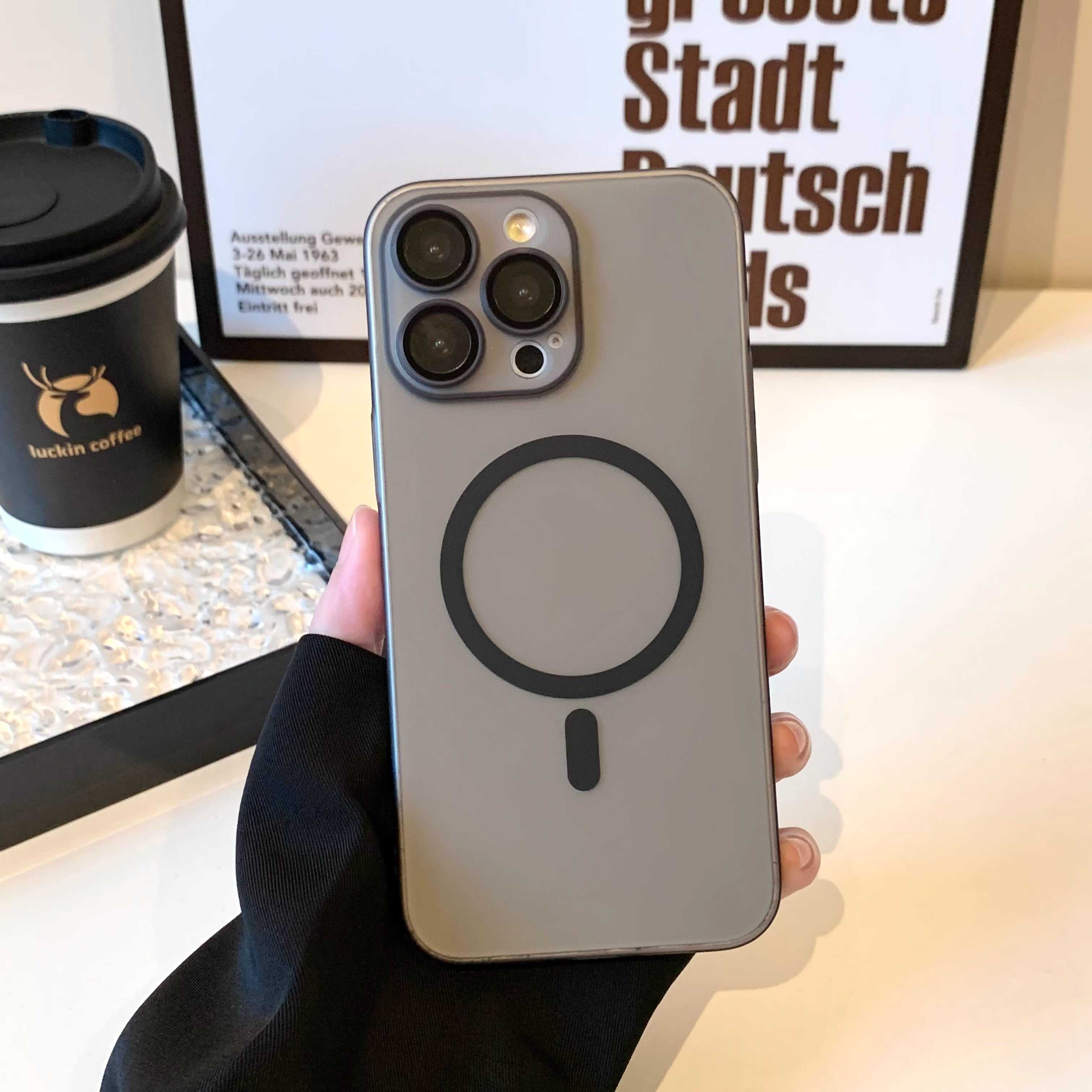 高级感磨砂防指纹MagSafe磁吸适用iPhone15pro手机壳苹果14无线充电13全包硬壳12promax透明超薄男女保护套