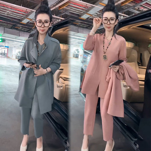 时尚套装女2026春季新款大气减龄风衣V领上衣小脚裤高级感三件套