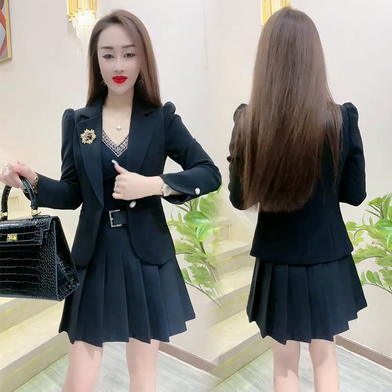 通勤时尚套装女2023春新款气质女神范小西装百褶裙烫钻背心三件套
