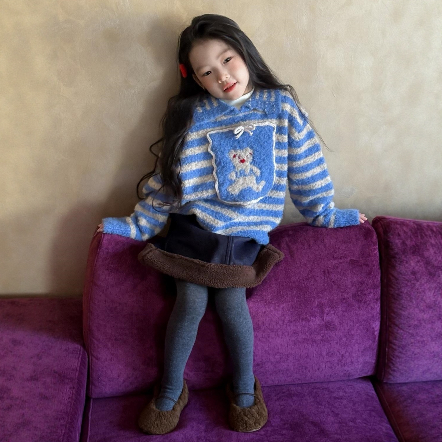 女宝宝秋冬款蓝白条纹毛衣