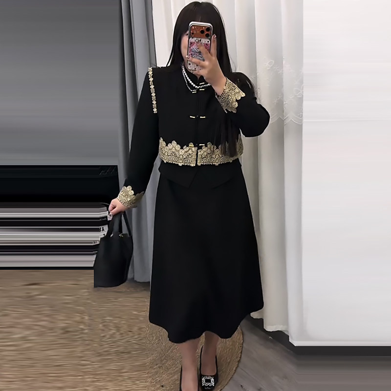 新中式重工刺绣盘扣马甲连衣裙胖mm2025冬季新款显瘦宽松大码女装,女装/女士精品,大码套装,淘宝优惠券,粉丝福利购,淘宝优惠卷