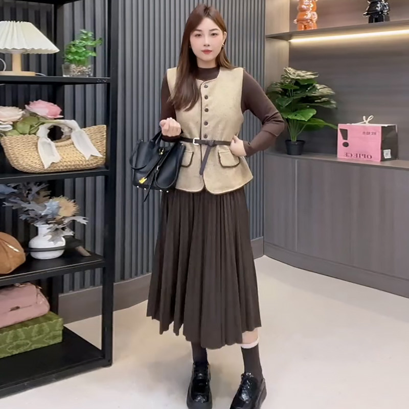 韩系马甲百褶连衣长裙子套装胖mm2025冬季新款显瘦宽松大码女装潮,女装/女士精品,大码套装,淘宝优惠券,粉丝福利购,淘宝优惠卷