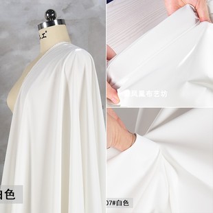 纯白色闪耀流沙面料亮面仿皮革夹克光泽感镜面防水免洗羽绒服布料