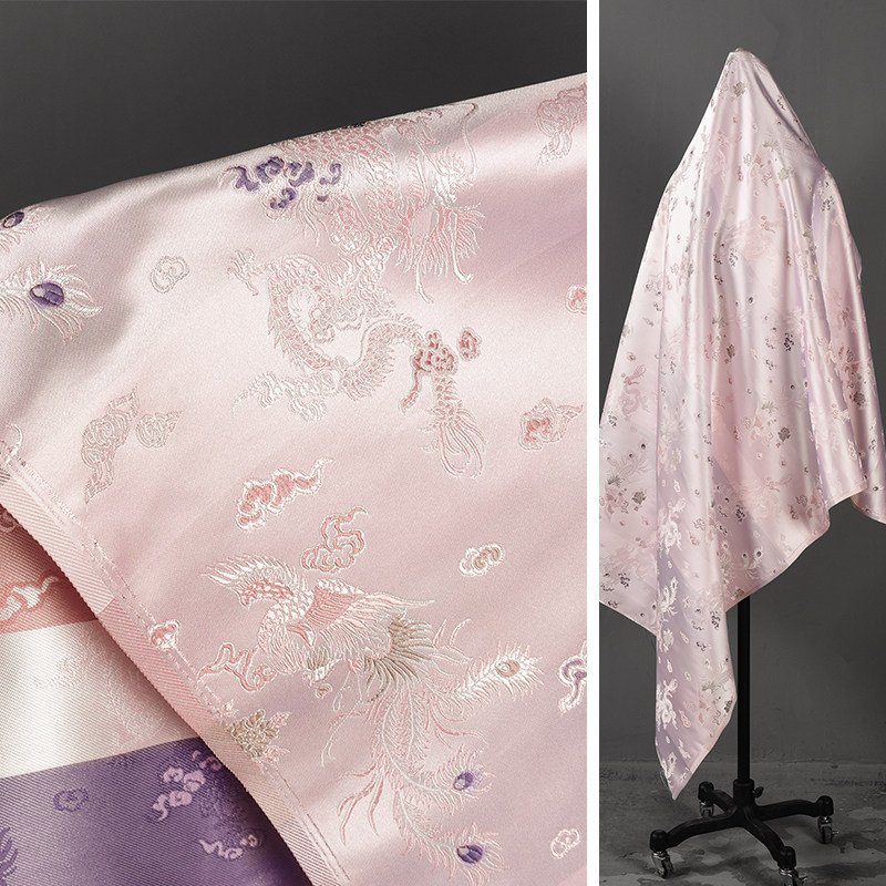 浅粉色龙凤呈祥织锦缎面料 提花肌理顺滑旗袍仿宋锦长袖马甲布料