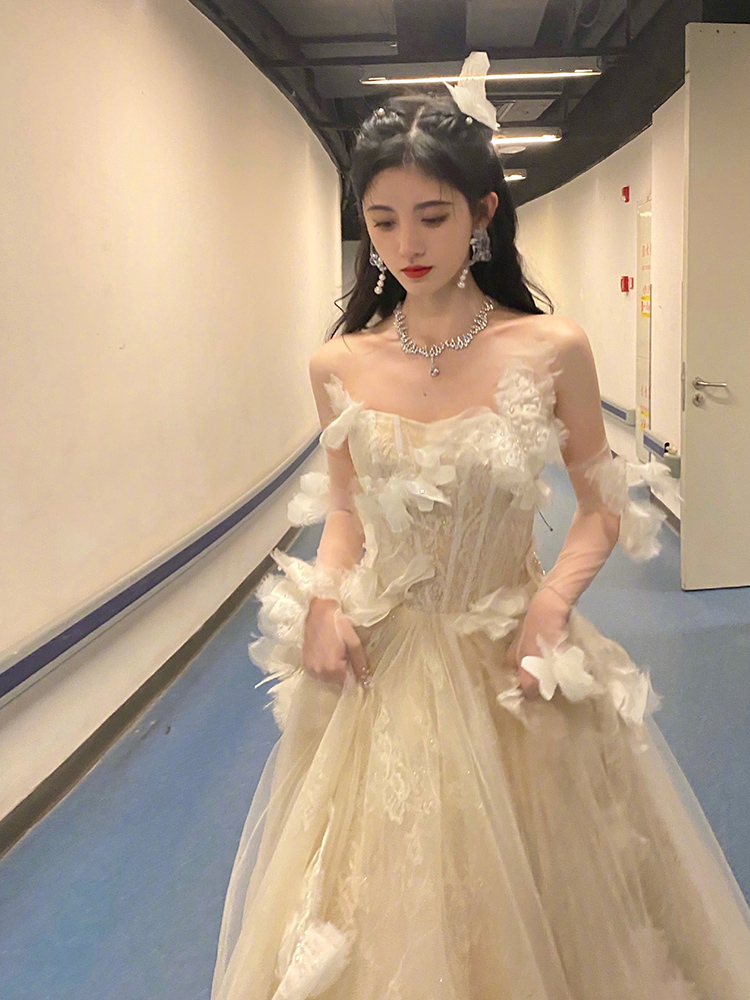 鞠婧祎同款气质仙女抹胸网纱裙