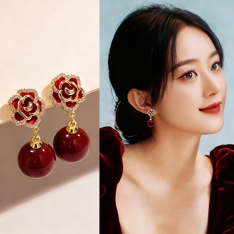 红色山茶花耳钉女2026新款高级感轻奢耳坠新年耳环耳夹无耳洞耳饰