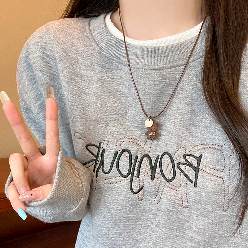 毛绒小熊吊坠项链2025新款爆款锁骨链女皮绳毛衣链轻奢高级感配饰