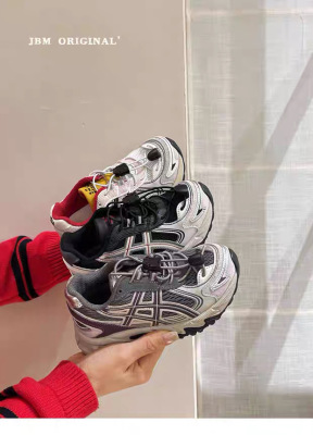 童网面透气轻便百搭运动鞋老爹鞋