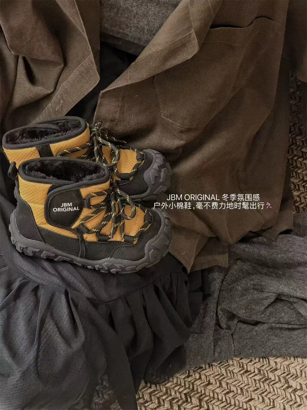 童加绒保暖户外防滑运动鞋雪地靴
