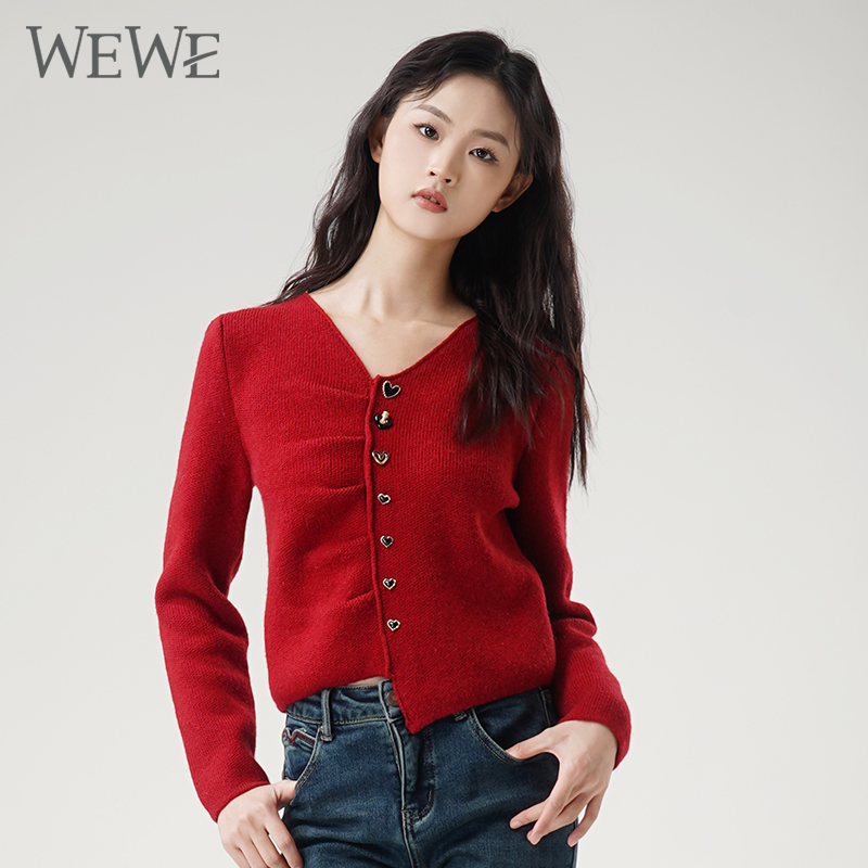 WEWE唯唯单排扣V领心形扣开衫