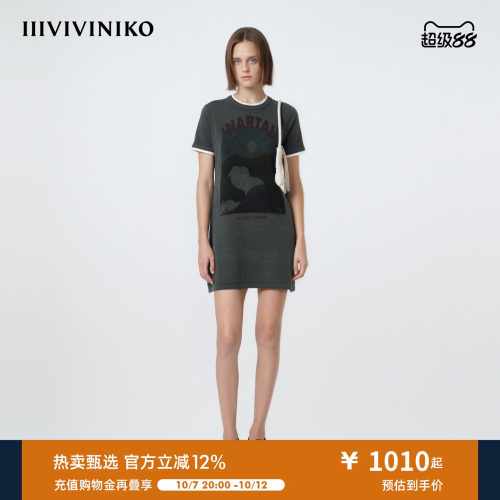 IIIVIVINIKO2026春新款休闲百搭印花T恤连衣裙女M611124639B