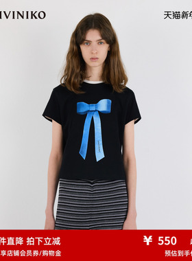 IIIVIVINIKO2025秋新款全棉蝴蝶结胶印正肩T恤女M530517384B