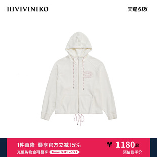 IIIVIVINIKO秋季新款运动风贴布绣抽绳连帽外套女M532008303B