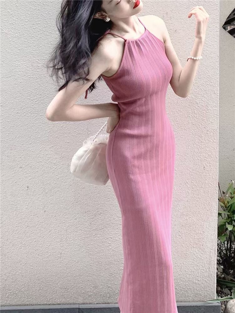 野蔷薇~气质优雅性感S型修身削肩挂脖无袖系带针织连衣裙女