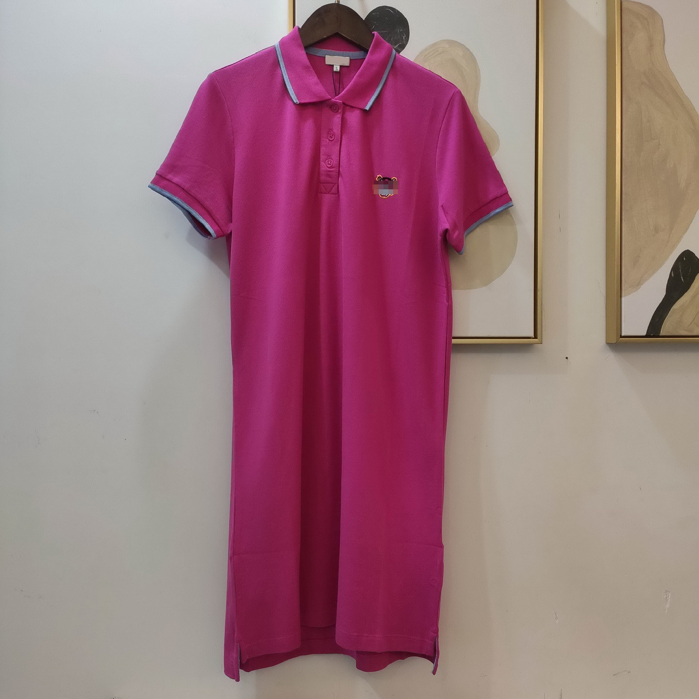 断码特价bu退换 刺绣小动物字母POLO翻领玫红色珠地棉短袖连衣裙