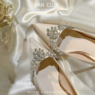 绸缎面婚鞋水钻订婚高跟鞋细跟