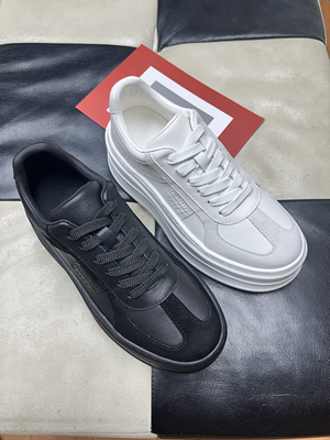 太爱了，6cm 高，台版轻便时尚松羊胎皮舒服不重休闲鞋小白鞋女鞋