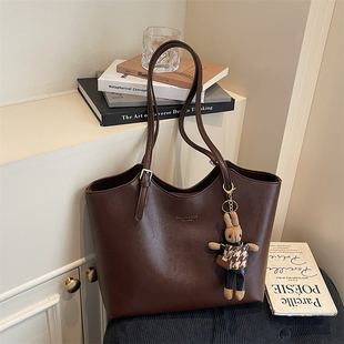 复古大包包女式2026新款时尚百搭大容量托特包日常通勤百搭单肩包
