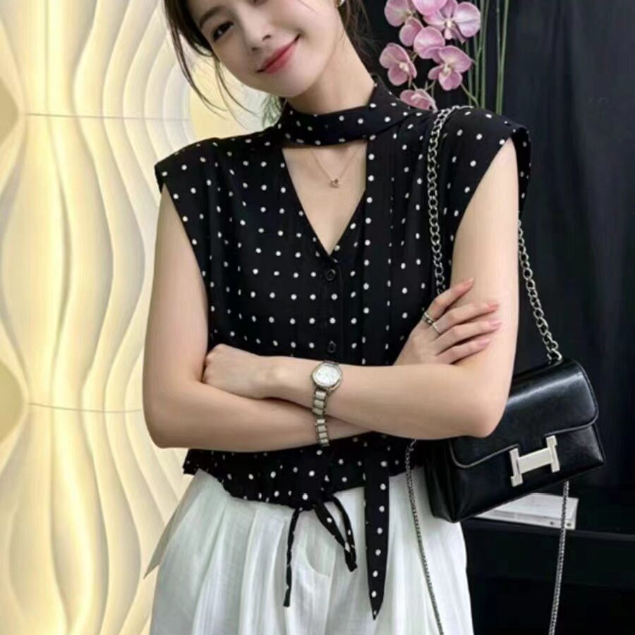 法式V领飘带波点无袖衬衫女2026夏季设计感显瘦减龄气质雪纺上衣